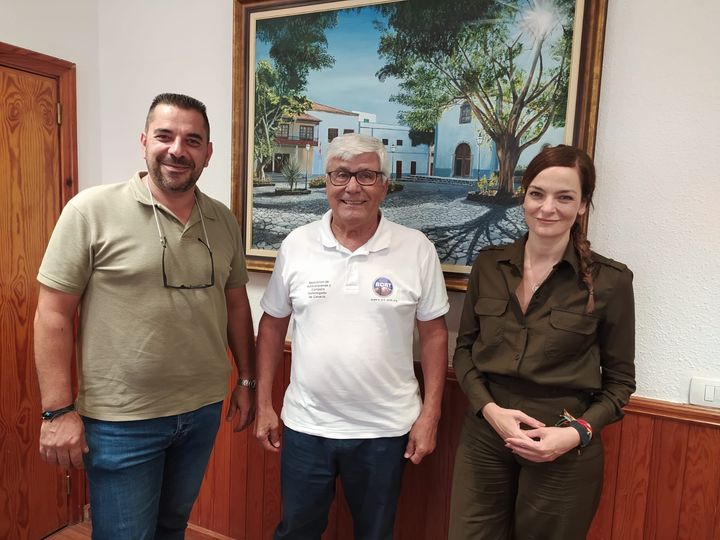 Reunión en Ayto. de Arona con la presencia de la Alcaldesa, Sra. Fátima Lemes, el Concejal de Seguridad Ciudadana, Sr. Alexis Gómez y el Presidente Sr. Juan Martín.